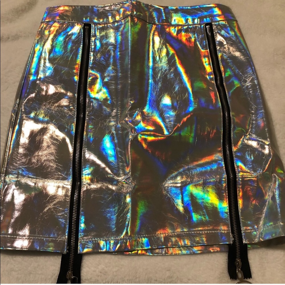 Holographic Shiny metallic skirt - Medium